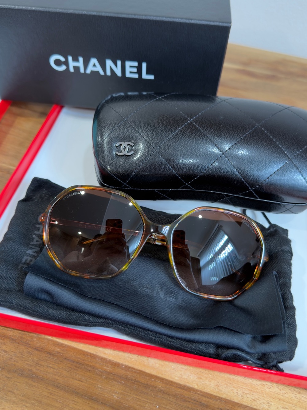 CHANEL Brown Tortoiseshell Oversized Sunglasses 5345A - Picture 4 of 14